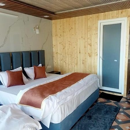 Silver Dew Resorts And Restaurant Данаулти Екстериор снимка
