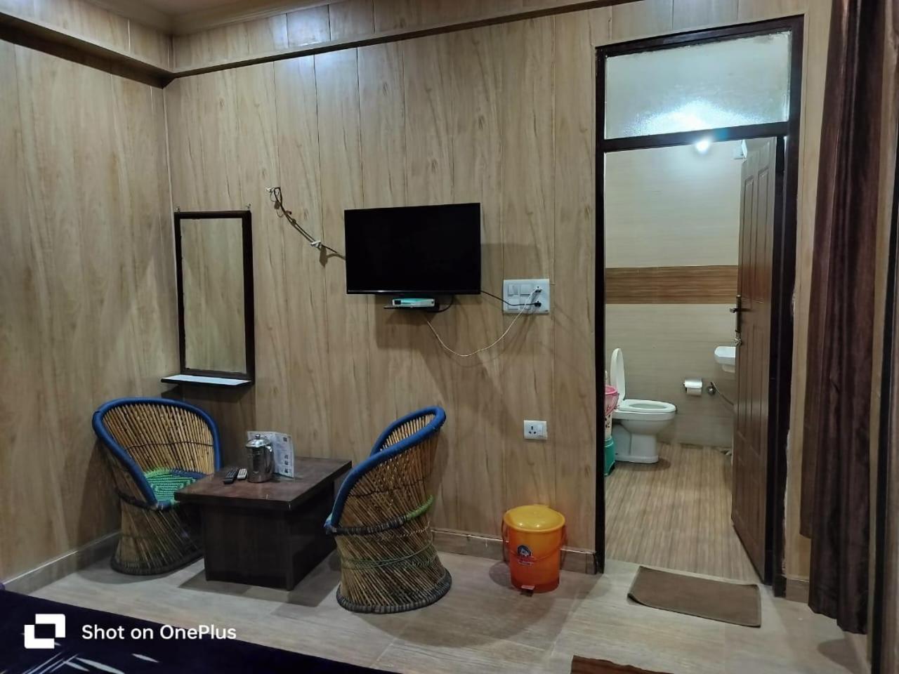Silver Dew Resorts And Restaurant Данаулти Екстериор снимка