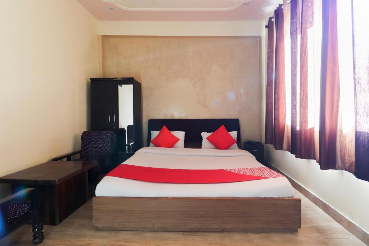 Silver Dew Resorts And Restaurant Данаулти Екстериор снимка