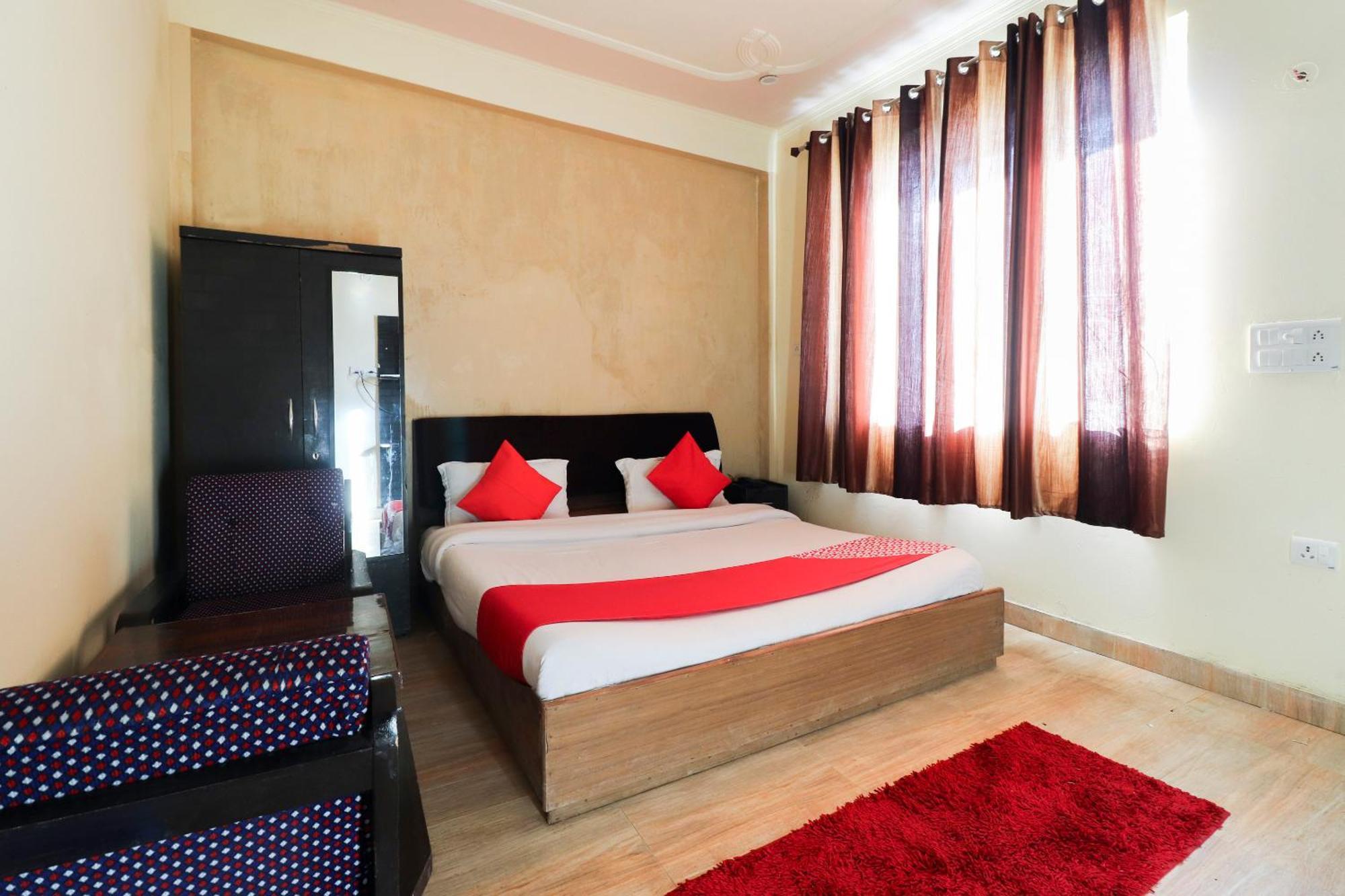 Silver Dew Resorts And Restaurant Данаулти Екстериор снимка